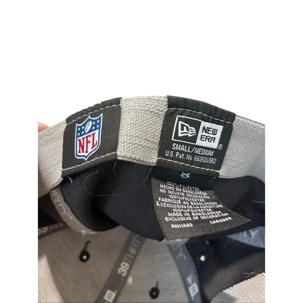 Tampa Bay Buccaneers Crucial Catch Intercept Cancer Hat New Era Small/Medium